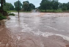 ओरछा रोड बंद बारिश ने सभी मार्ग बंद कर रखा है