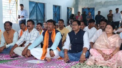 कुंगारपाल में केदार कश्यप ने ग्रामीणों के साथ सुनी मन की बात