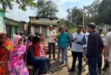 बस्तर के बाढ़ प्रभावित क्षेत्र में निरीक्षण करते वन मंत्री केदार कश्यप