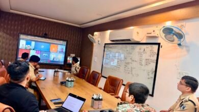 नारायणपुर में यूनिफाइड डिस्ट्रिक्ट ऑपरेशनल कमांड की बैठक में पुलिस एवं सुरक्षा बलों के अधिकारी