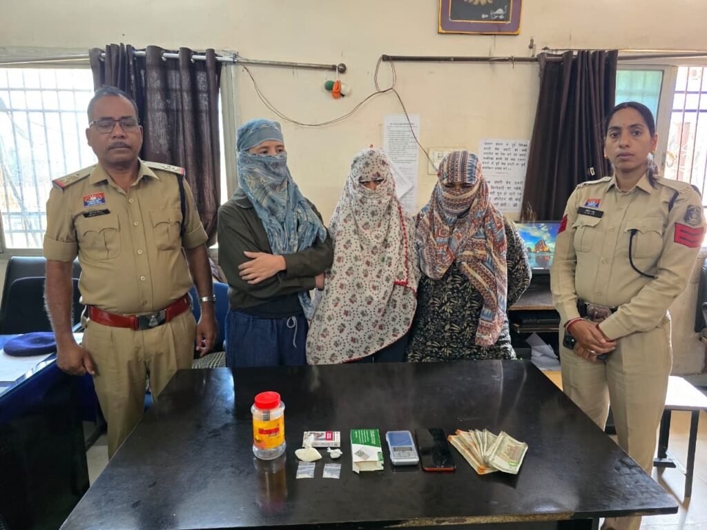 रायपुर के रेमेडी सेलून एवं वेलनेस सेंटर में MDMA ड्रग्स बरामदगी के मामले में पुलिस की कार्रवाई