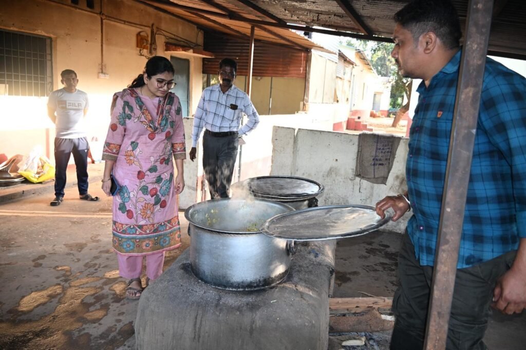 भाटपाल में पूर्व सुरक्षा कैंप बना आदिवासी विद्यार्थियों का छात्रावास