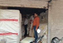 चांपा में सुजाता टी कंपनी से पान मसाला और अन्य सामान जब्त करने की