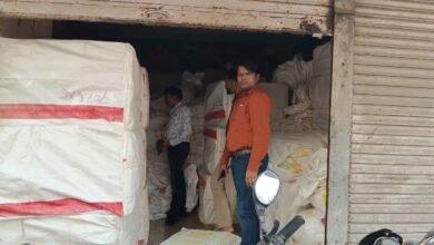 चांपा में सुजाता टी कंपनी से पान मसाला और अन्य सामान जब्त करने की