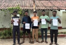 नारायणपुर में ट्रक और हाईवा चालकों की शराब सेवन जांच करती यातायात पुलिस