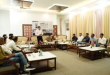 नारायणपुर पुलिस परिवार द्वारा अक्षय सबद्रा को पदोन्नति के बाद नवीन पदस्थापना पर विदाई