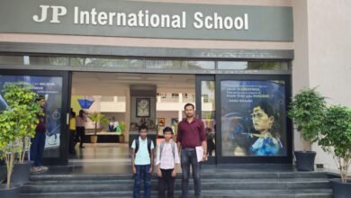 बालक आश्रम तोके के चयनित विद्यार्थी आलोक कुमेटी, विराट सलाम और गोदू राम ध्रुव