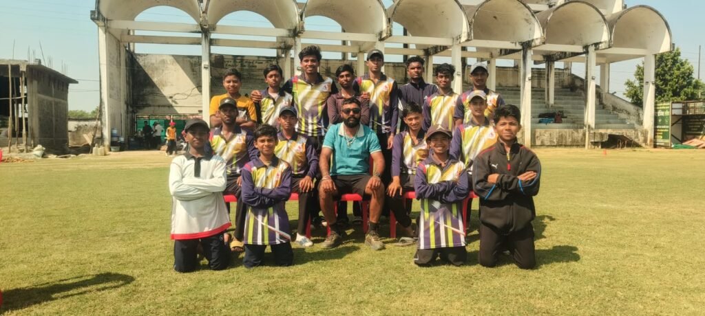 नारायणपुर अंडर-19 क्रिकेट टीम के अभ्यास और प्रशिक्षण का दृश्य