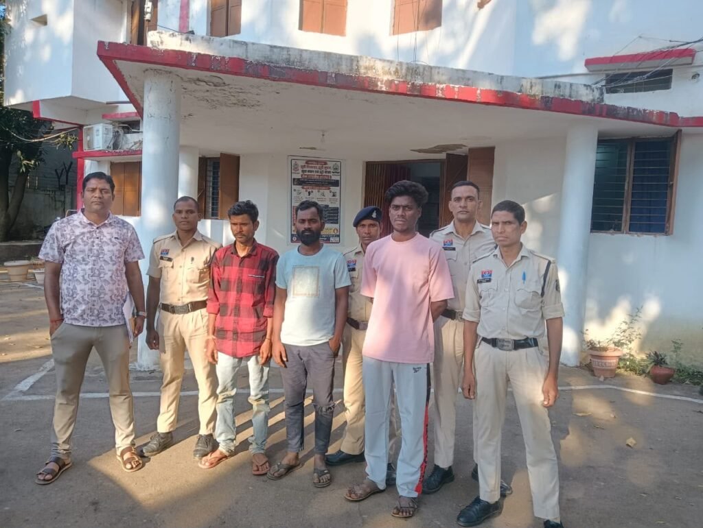 नारायणपुर में जुआ कार्रवाई से संबंधित जब्त सामग्री
